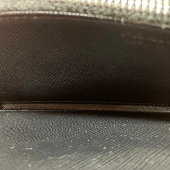 Prada Saffiano Leather Zip Around Long Wallet Vintage EUC Looks Brand New - Picture 5 of 13